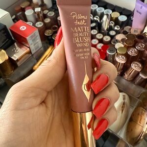 Charlotte Tilbury- Matte Beauty Blush Wand - Pillow talk